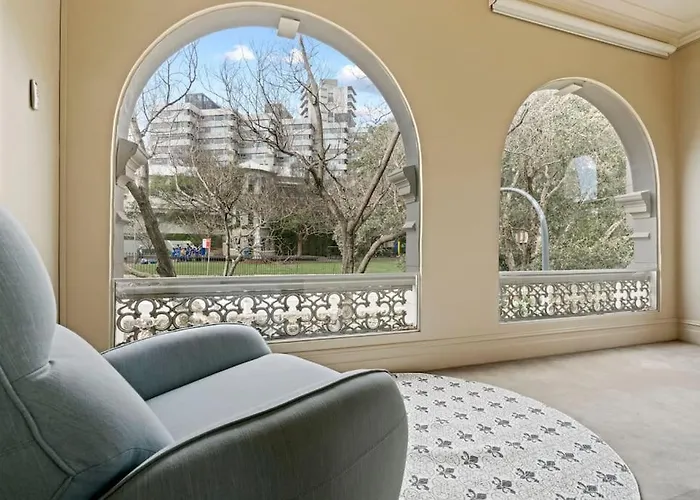Panorama Firework View - Classic 4-Level Terrace Style Living In Kirribilli !!!Villa